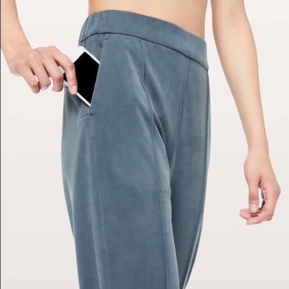 Lululemon Lab Lisse Jogger - Picture 6 of 8